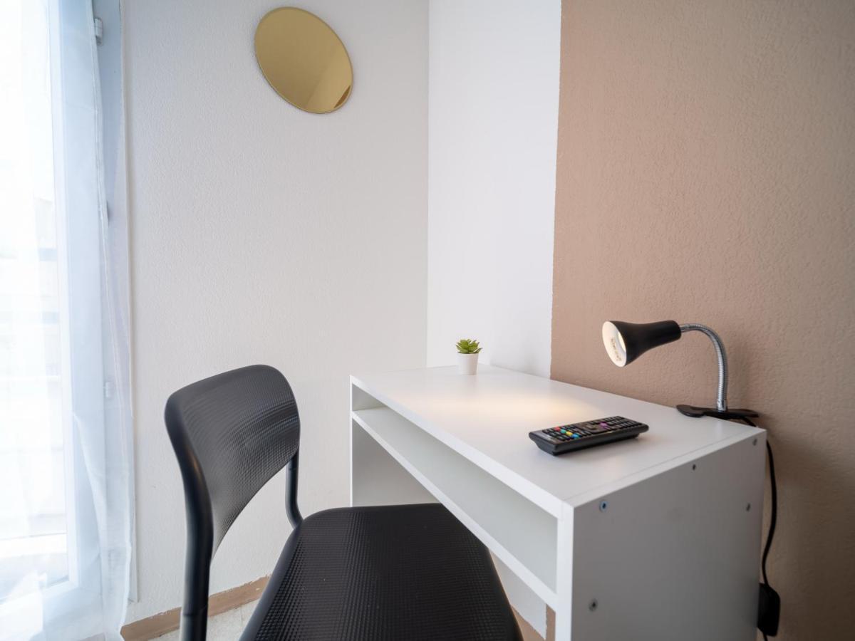 Appartement Climatise Avec Parking A 6Min A Pied De La Gare St Charles Марсилия Екстериор снимка