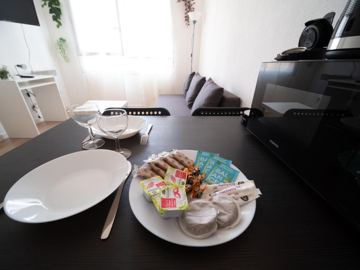 Appartement Climatise Avec Parking A 6Min A Pied De La Gare St Charles Марсилия Екстериор снимка