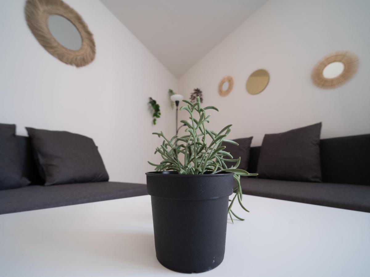 Appartement Climatise Avec Parking A 6Min A Pied De La Gare St Charles Марсилия Екстериор снимка