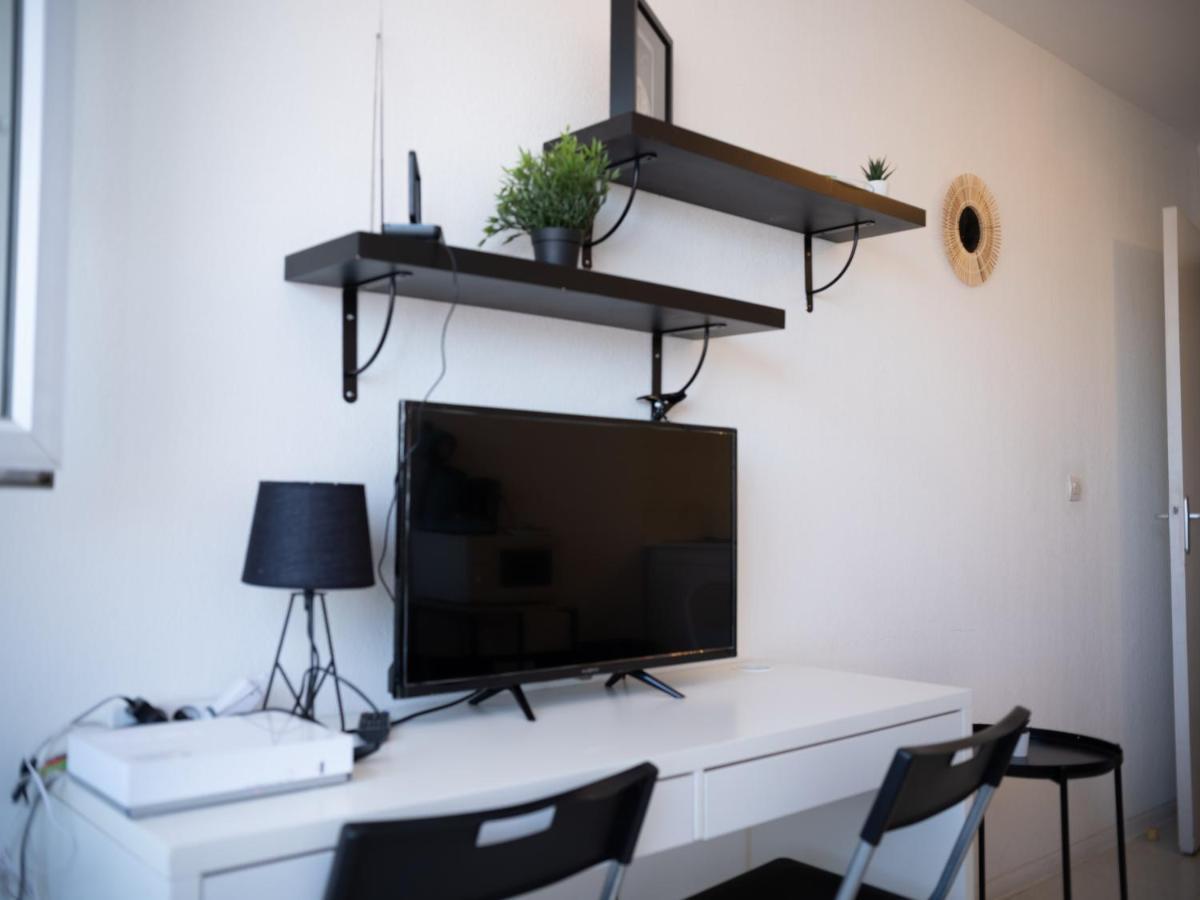 Appartement Climatise Avec Parking A 6Min A Pied De La Gare St Charles Марсилия Екстериор снимка